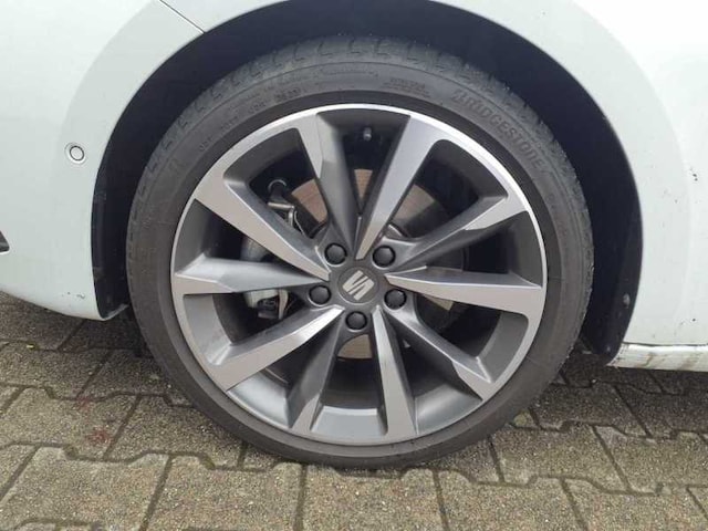 Seat Leon 2024 Navi DynLicht Pano Kam. LED KeyLess