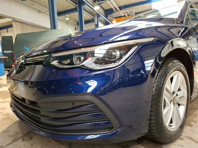 Volkswagen Golf 1.5 eTSI DSG Life