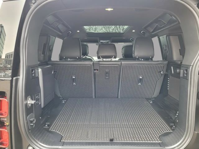 Land Rover Defender 110 D300 Dynamic HSE