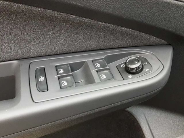 Volkswagen Golf 1.5 eTSI Life