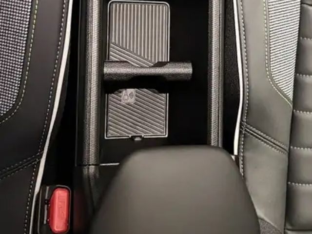 Renault 4 Comfort E-Tech Iconic