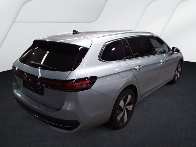 Volkswagen Passat 1.5 eTSI Business DSG Variant