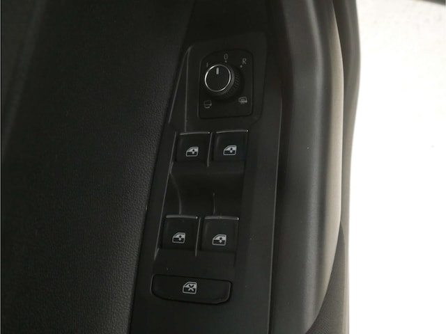 Volkswagen Polo 1.0 TSI Highline R-Line