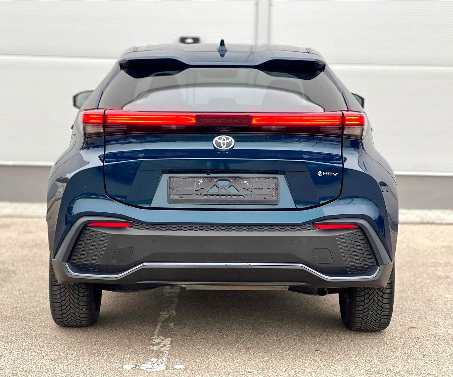 Toyota C-HR 1,8  Spur Distronic Kamera