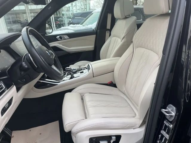 BMW X7 i/HUD/Panorama/Navigation/HarmanKardon