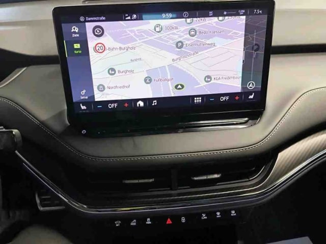 Skoda Enyaq +WÄPU +21" +MATRIX +ACC +RKAM +NAVI +SHZ +