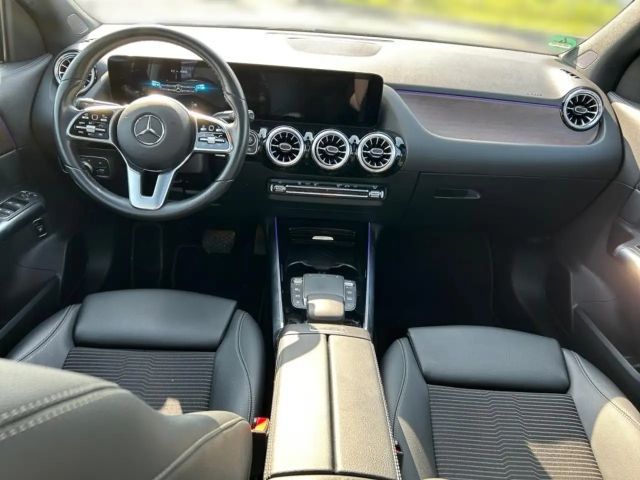 Mercedes-Benz GLA 250 4MATIC Progressive