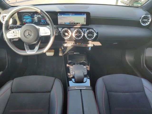 Mercedes-Benz A 180 AMG Line