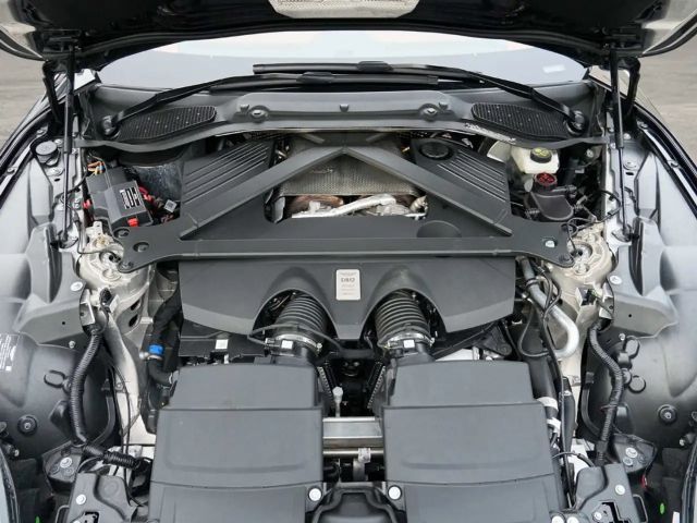 Aston Martin DB12 Volante Californian Poppy Carbonbremse  B&W