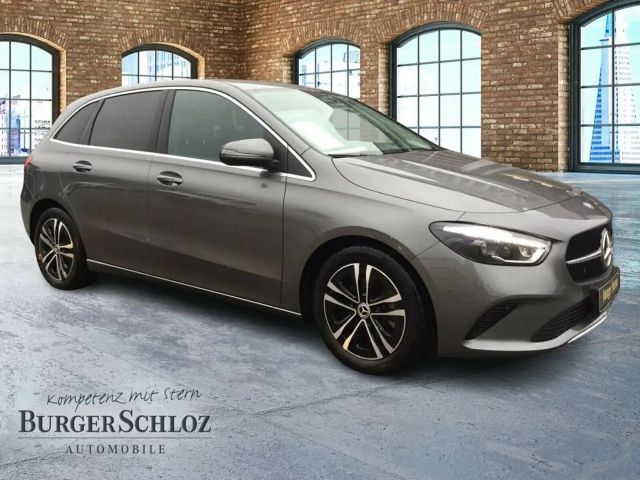 Mercedes-Benz B 180 SpurW W-Paket PDC SHZ SpurH LED el.Heck