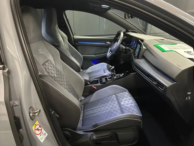 Volkswagen Golf 1.5 TSI R-Line Style