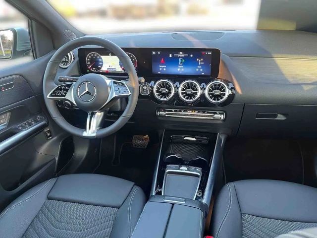 Mercedes-Benz B 180 Progressive Sedan