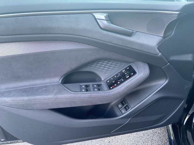 Audi A6 e-tron Avant Quattro