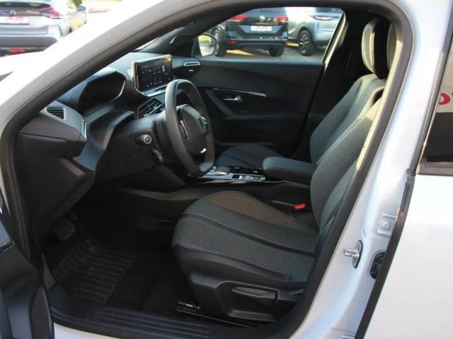 Peugeot E-2008 Allure Pack