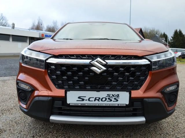 Suzuki S-Cross Hybrid