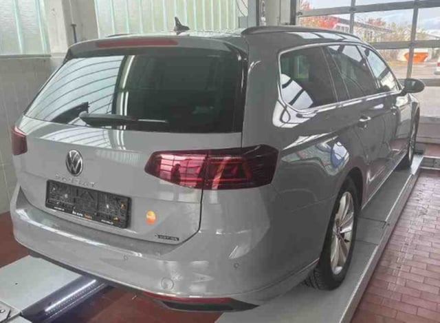 Volkswagen Passat 2.0 TDI Business DSG Variant