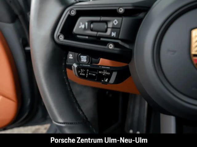 Porsche 992 4 Cabrio Carrera GTS