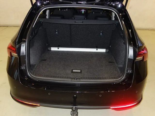 Skoda Octavia Kombi 2,0 TDI AHK,SHZ,LED,Alufelgen,digital Coc...