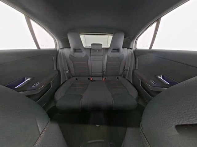 Mercedes-Benz A 200 AMG Line