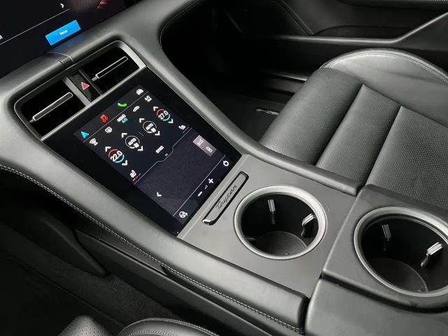 Porsche Taycan 4S Cross Turismo