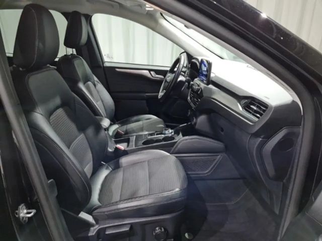 Ford Kuga AWD Hybrid Titanium X