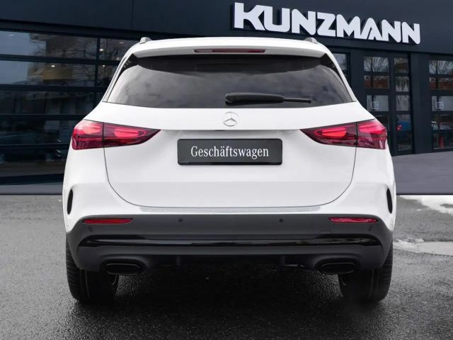 Mercedes-Benz GLA 200 AMG Line