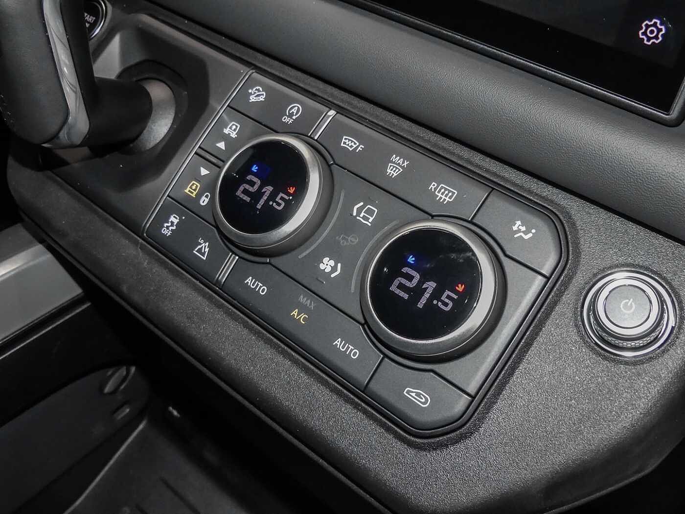 Land Rover Defender 110