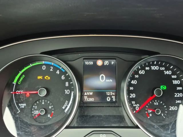 Volkswagen Passat GTE Variant