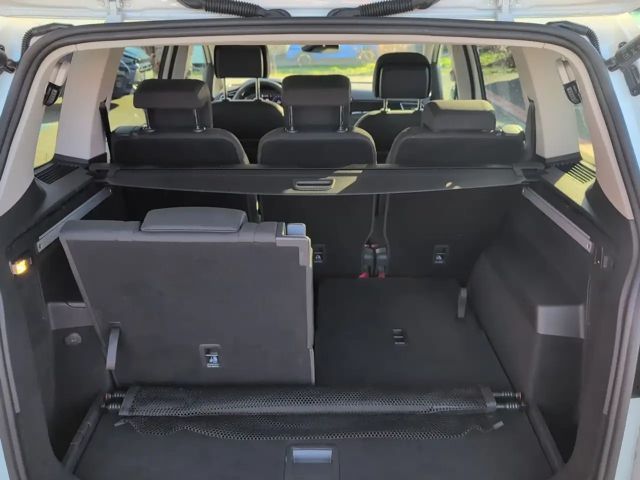 Volkswagen Touran 1.5 TSI DSG Highline R-Line