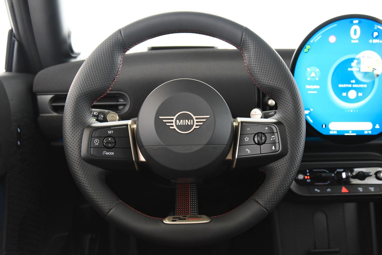 MINI Cooper John Cooper Works