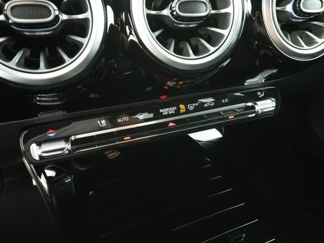 Mercedes-Benz A 200 AMG Line