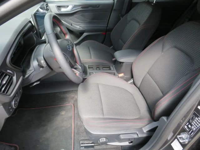 Ford Focus ST Line Wagon