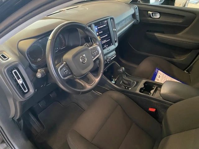 Volvo XC40 Core Momentum T3