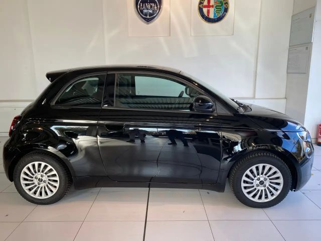 Fiat 500e 500 e   Komfortpaket/ Allwetterreifen