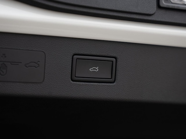 Volkswagen T-Roc 1.5 eTSI DSG R-Line