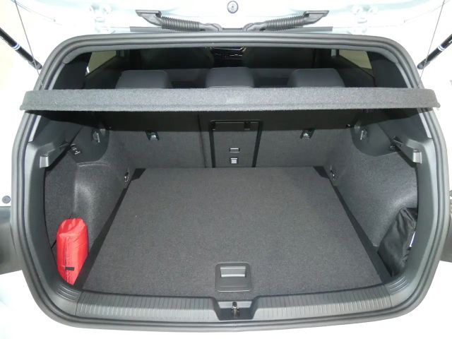 Volkswagen Golf 1.5 eTSI DSG R-Line