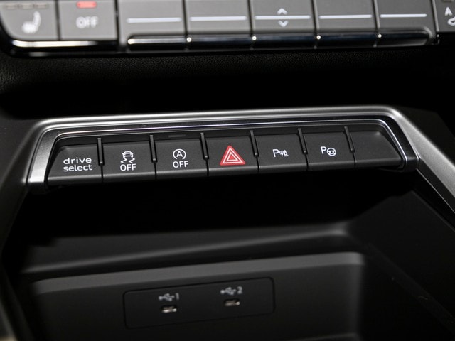 Audi A3 35 TFSI S-Line S-Tronic Sedan