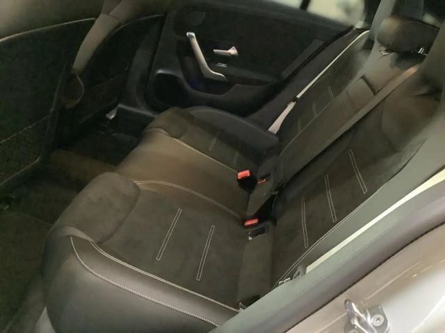 Mercedes-Benz CLA 200 AMG Line Shooting Brake