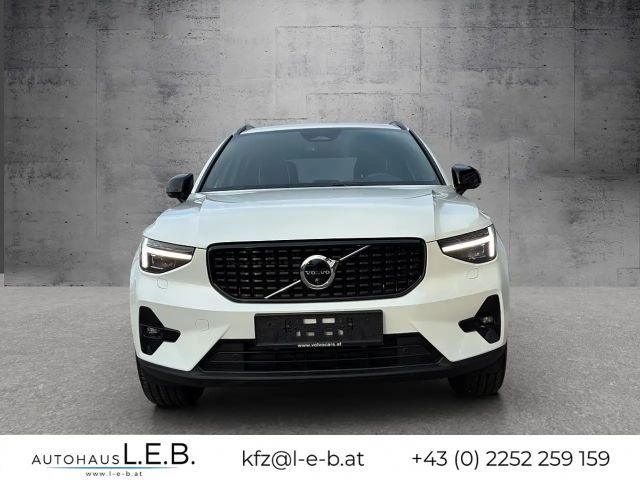 Volvo XC40 Dark Plus