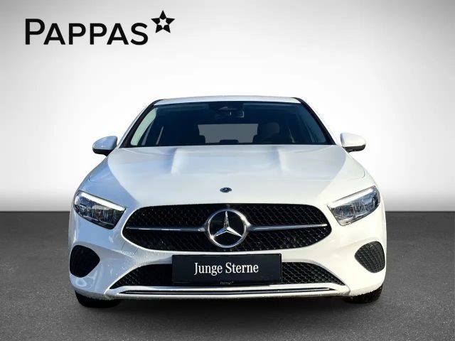 Mercedes-Benz A 180 A 180 d Hatchback