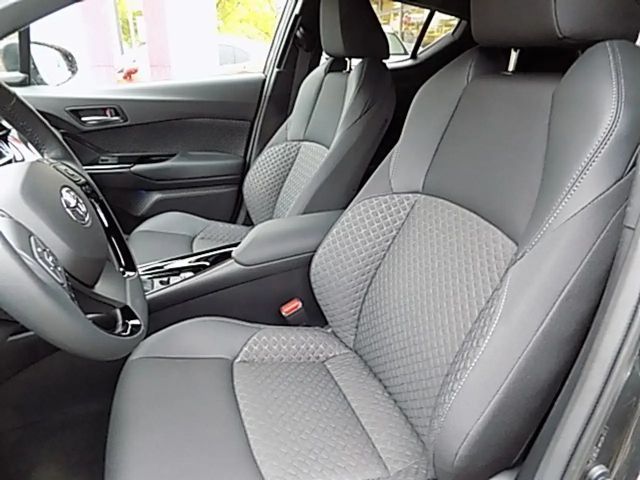 Toyota C-HR Hybride Team D