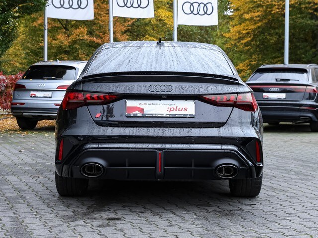 Audi RS3 Quattro S-Tronic Sedan