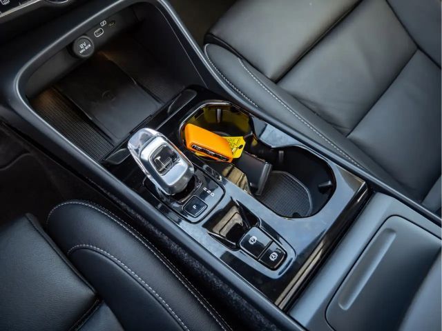 Volvo XC40 Dark Plus