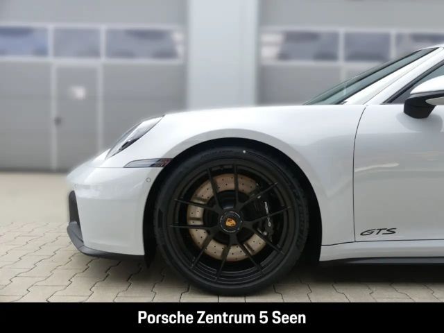 Porsche 992 Carrera Coupé GTS