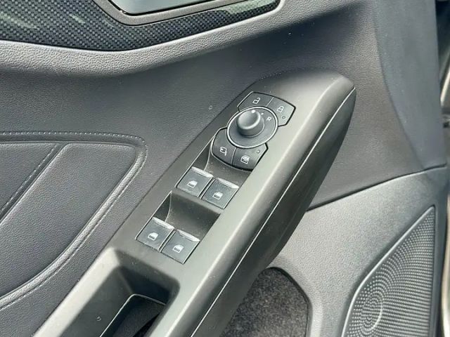 Ford Focus EcoBoost ST Line