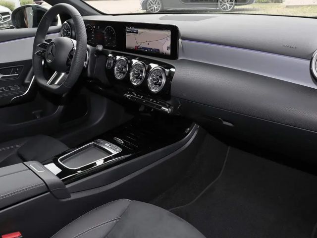 Mercedes-Benz A 180 AMG Line