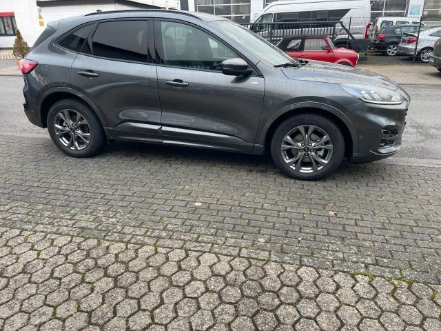 Ford Kuga Hybrid ST Line