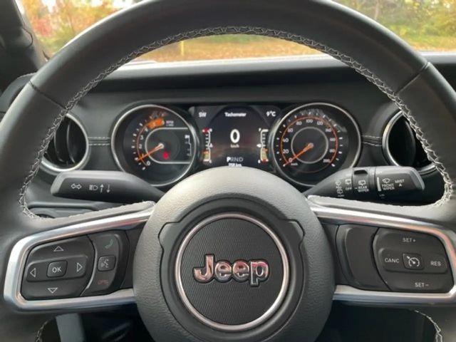 Jeep Wrangler Sahara