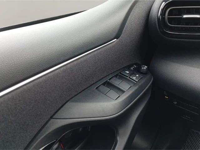 Toyota Yaris Hatchback Hybride Style