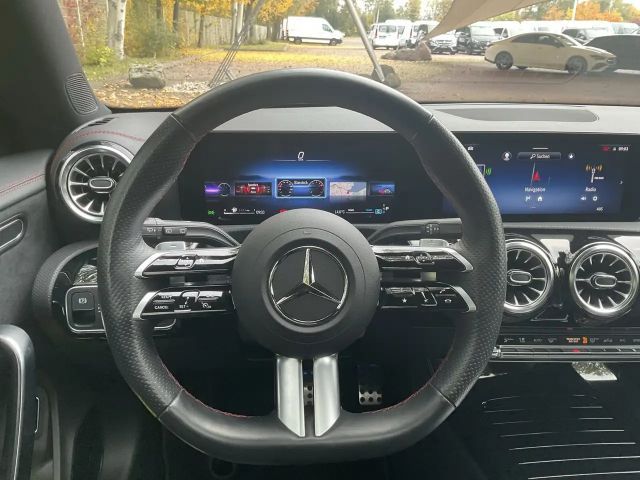 Mercedes-Benz CLA 180 AMG Line Shooting Brake